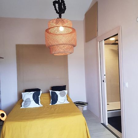 La Poussiniere Hotel Aigueze Bagian luar foto