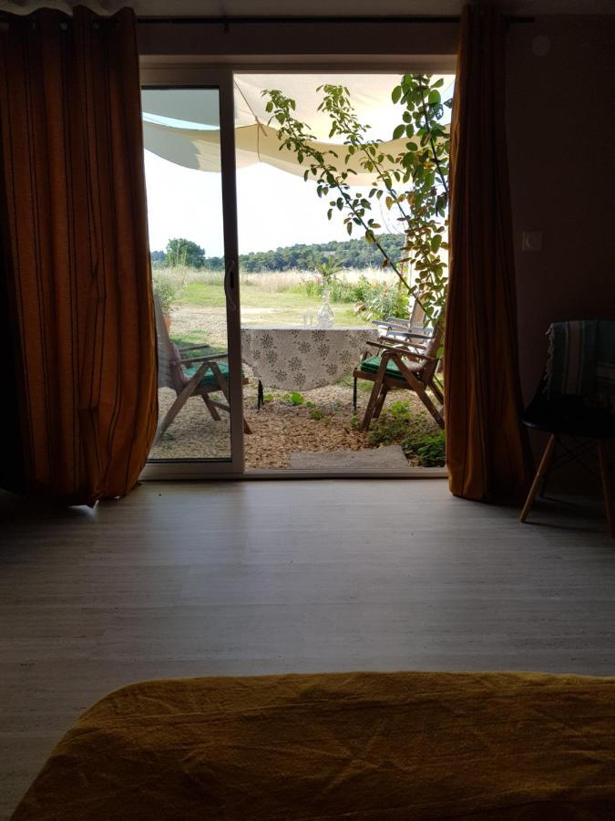 La Poussiniere Hotel Aigueze Bagian luar foto